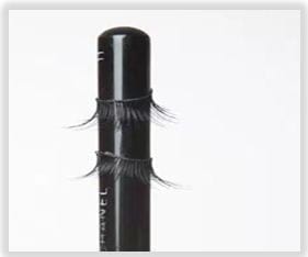 Wrap lashes around an eye shadow brush