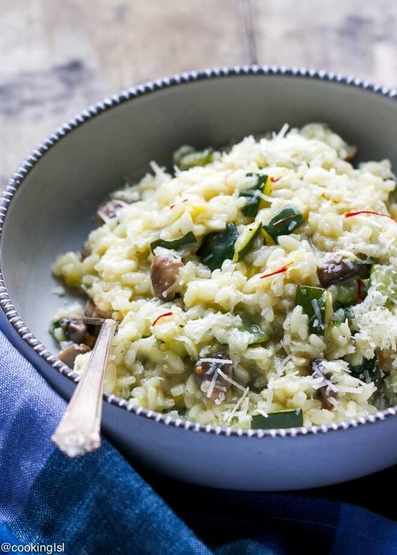 Creamy mushroom and zucchini risotto